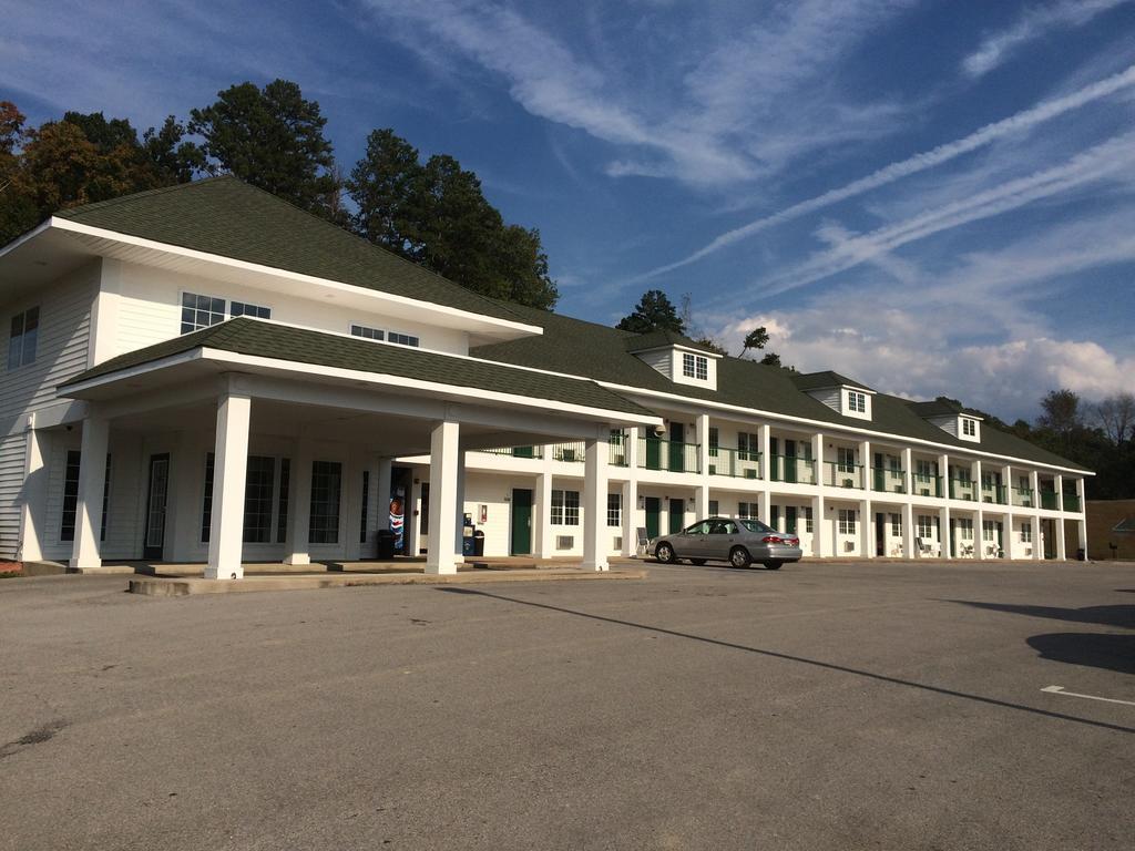 Hurricane Inn Waynesboro Bagian luar foto