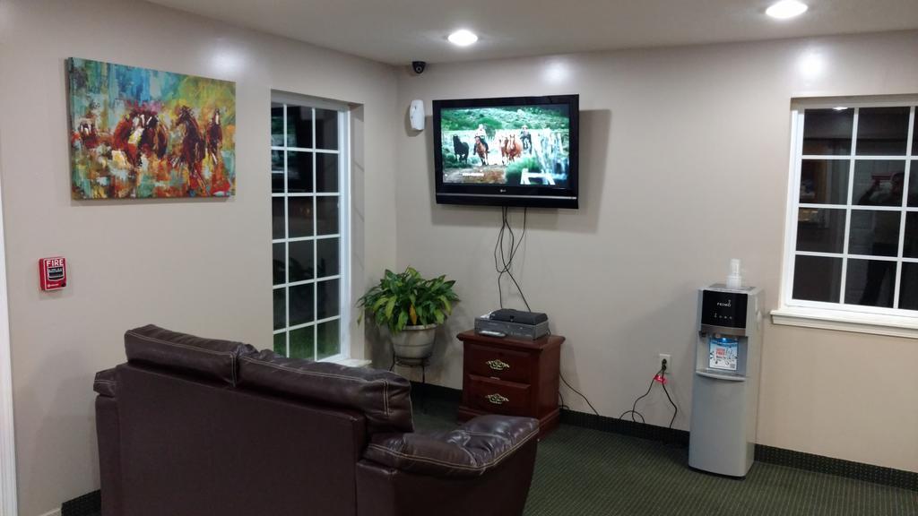 Hurricane Inn Waynesboro Bagian luar foto