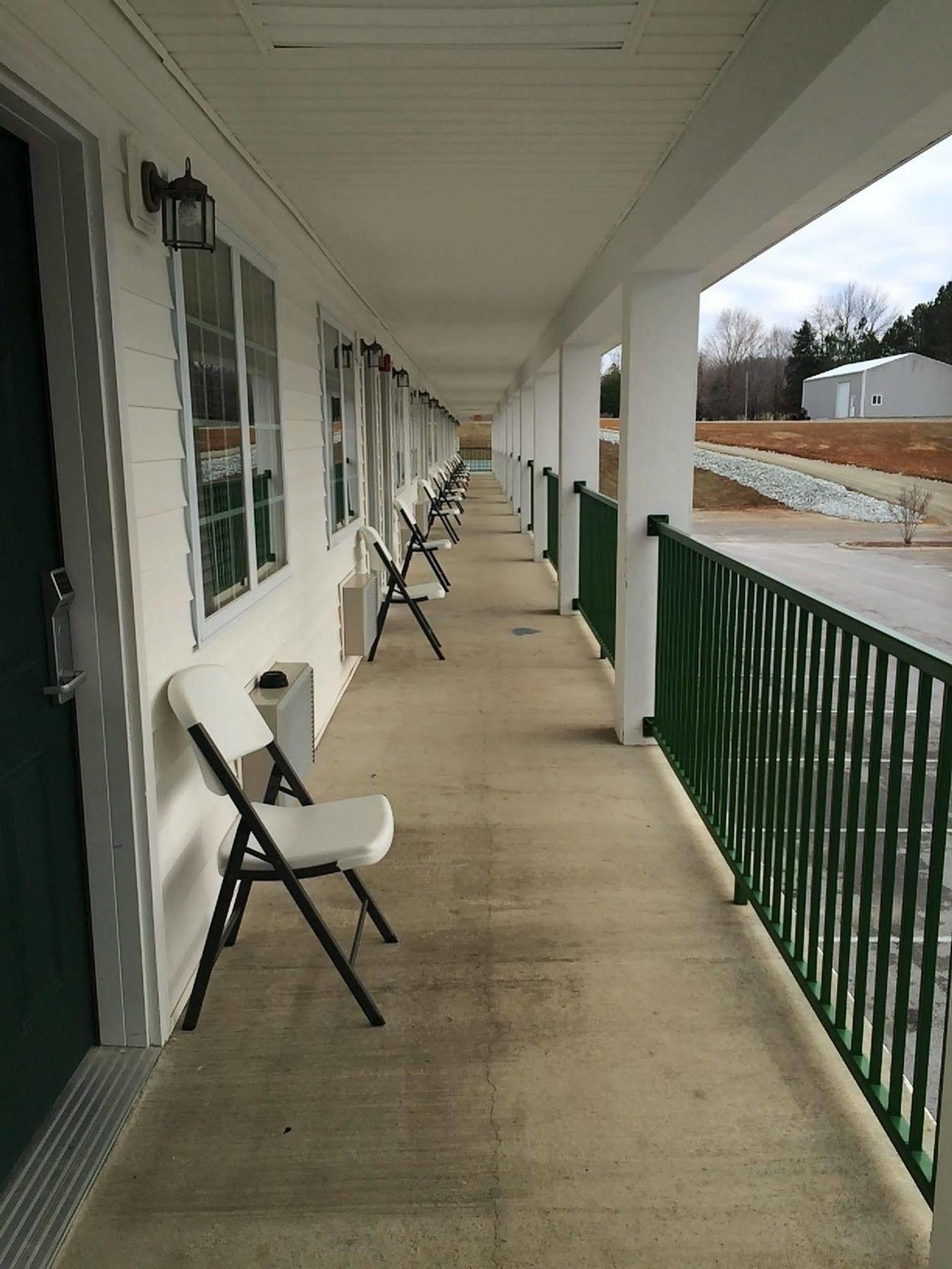 Hurricane Inn Waynesboro Bagian luar foto