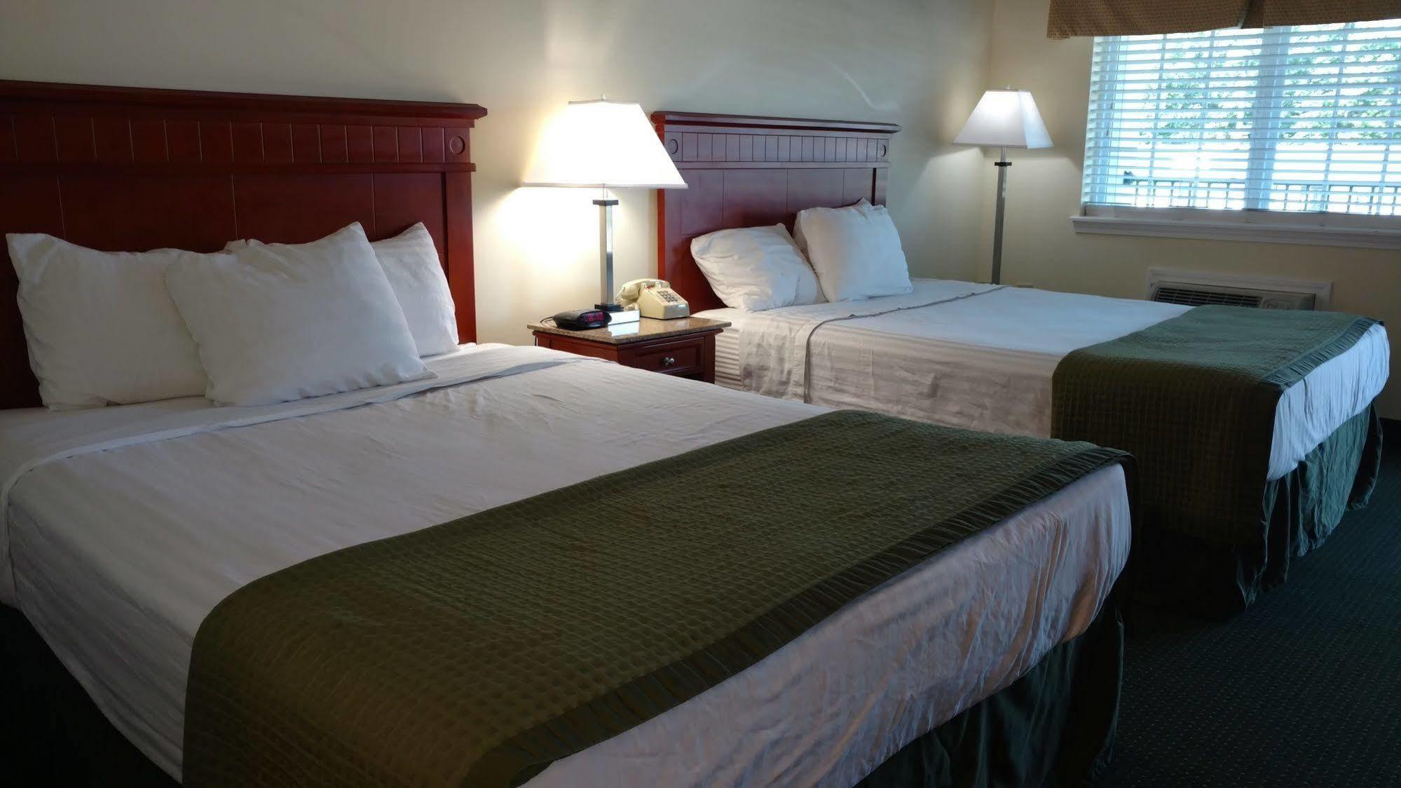 Hurricane Inn Waynesboro Bagian luar foto