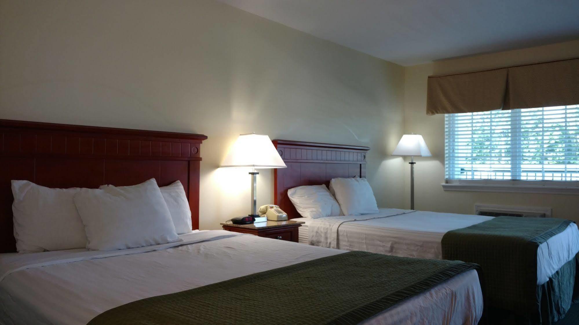 Hurricane Inn Waynesboro Bagian luar foto